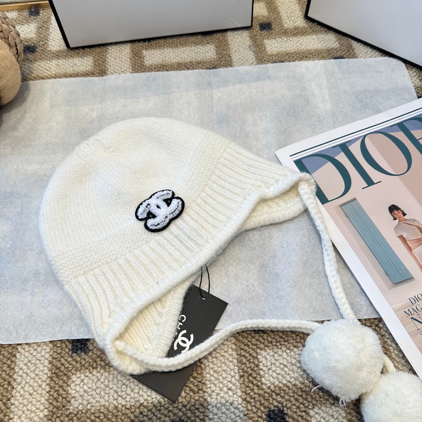 Chanel Fall/Winter White Wool Knitting Beanie 960068