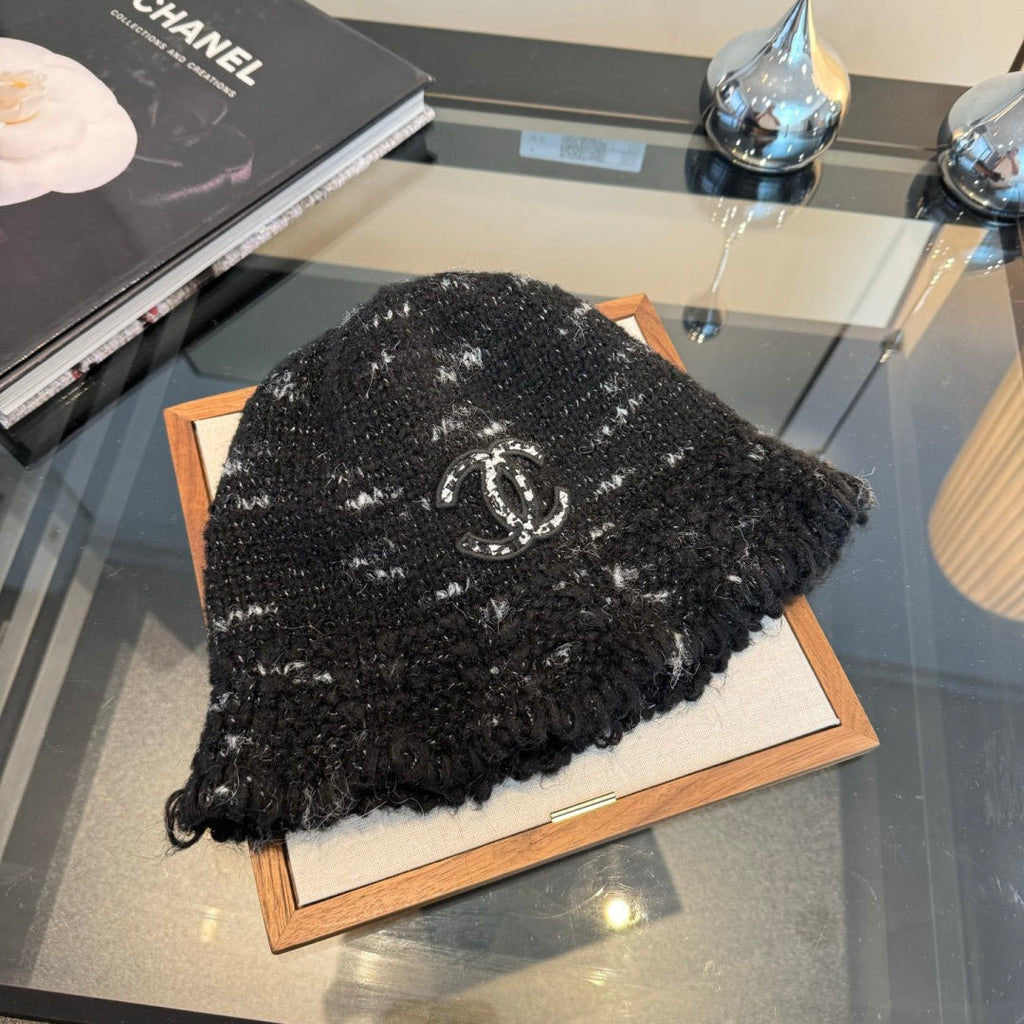 Chanel New Knitted Bucket Hat Black in Fibrous 980145