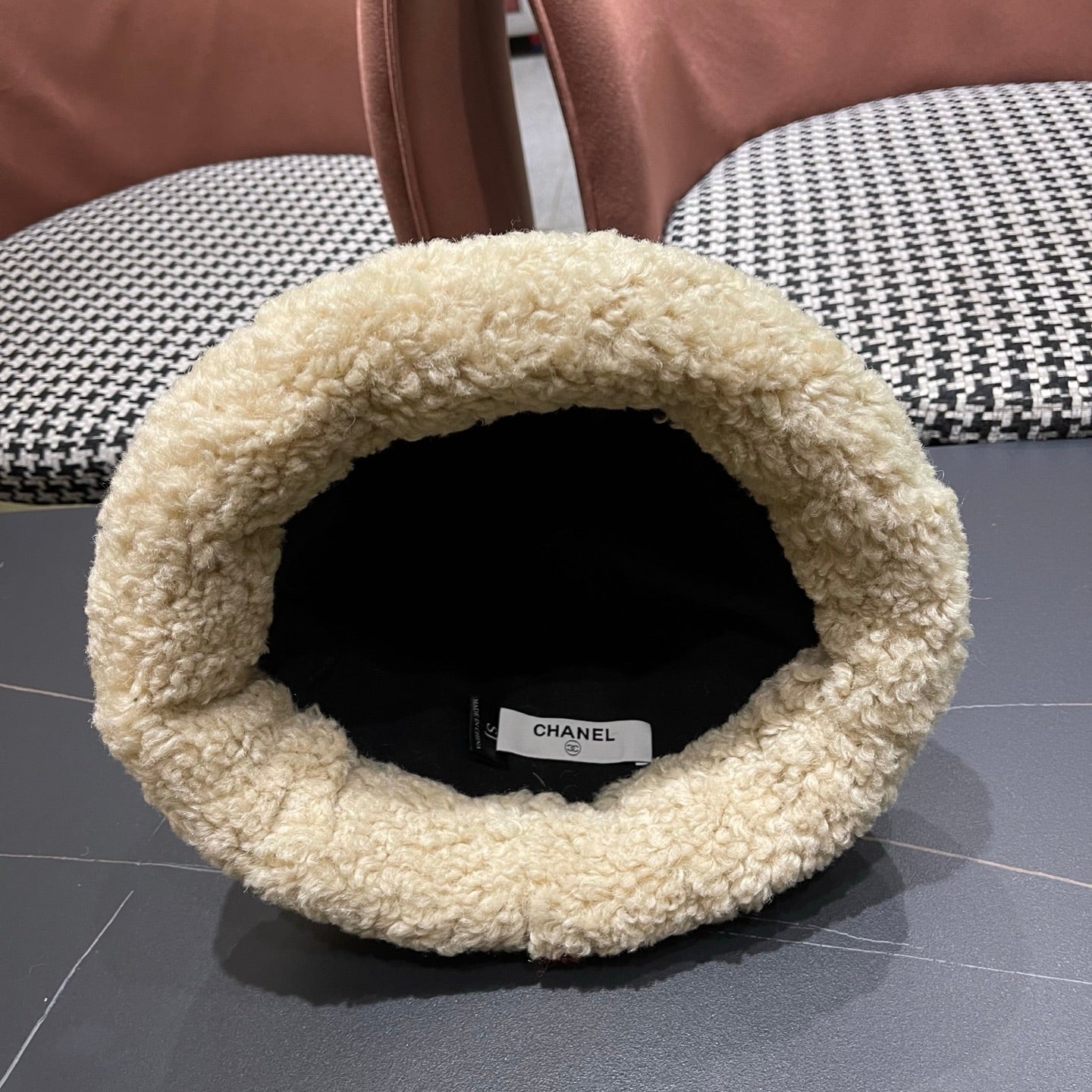 Chanel Womens Gray Plush Bucket Hat 979884