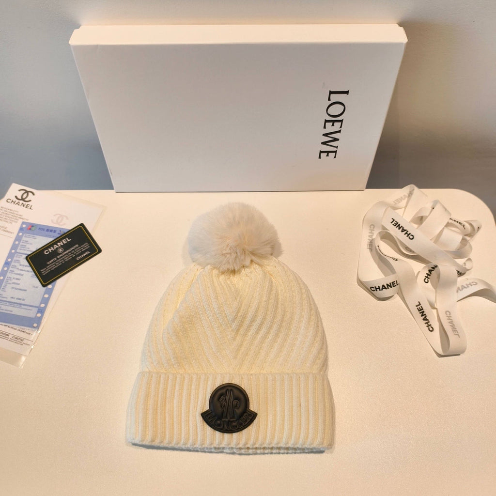 Moncler 2025 White New Designer Pom-Pom Wool Beanie 980215