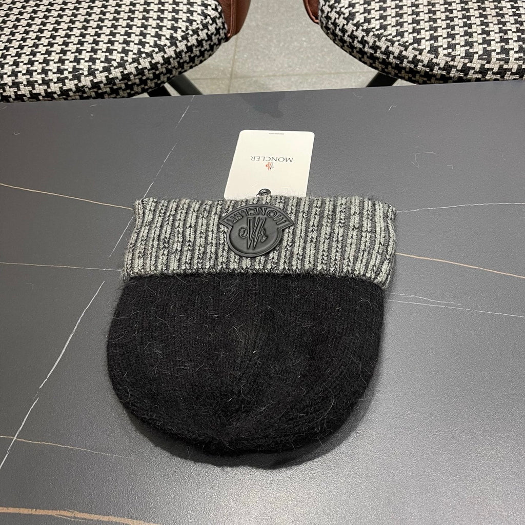 Moncler Korean Style Fleece-Lined Black White Knitted Beanie 980072