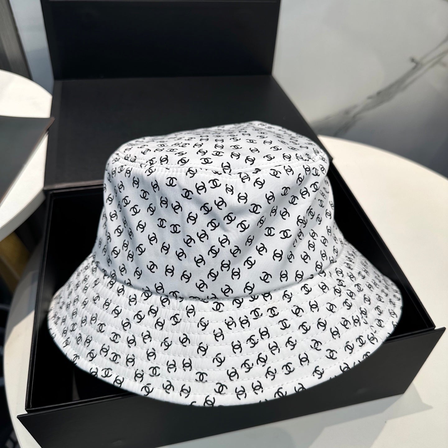 Chanel Bucket Hat White in Cloth 192004