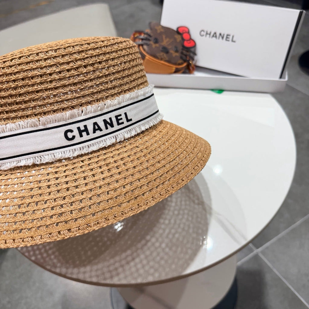 Chanel Elegant hat Camel White in Straw 197762