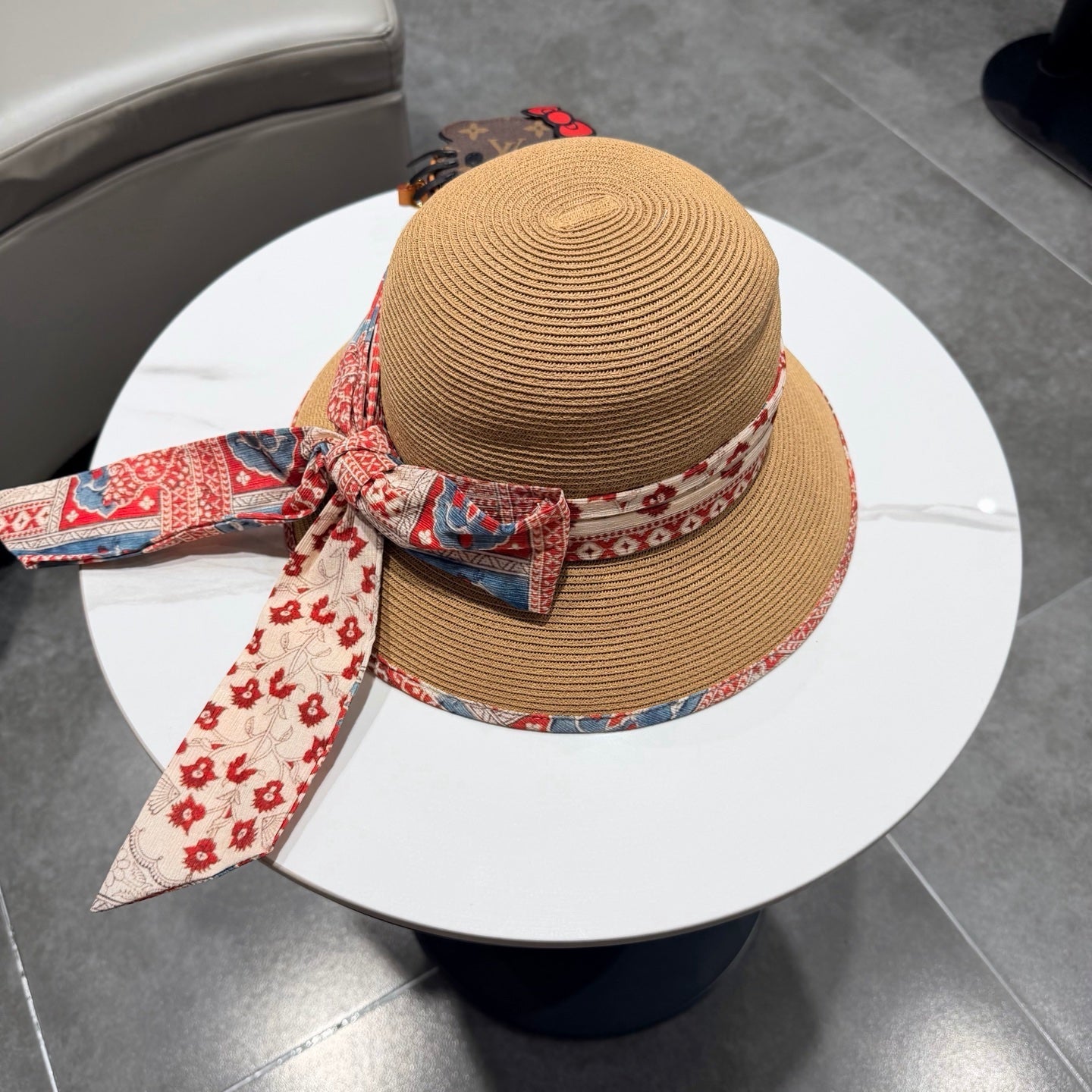 Chanel Hat with Ribbon bow Camel in Straw 205601