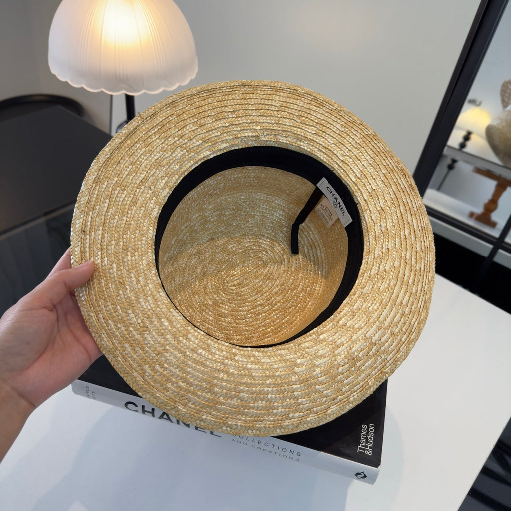 Chanel Beige White Raffia straw hat 205378