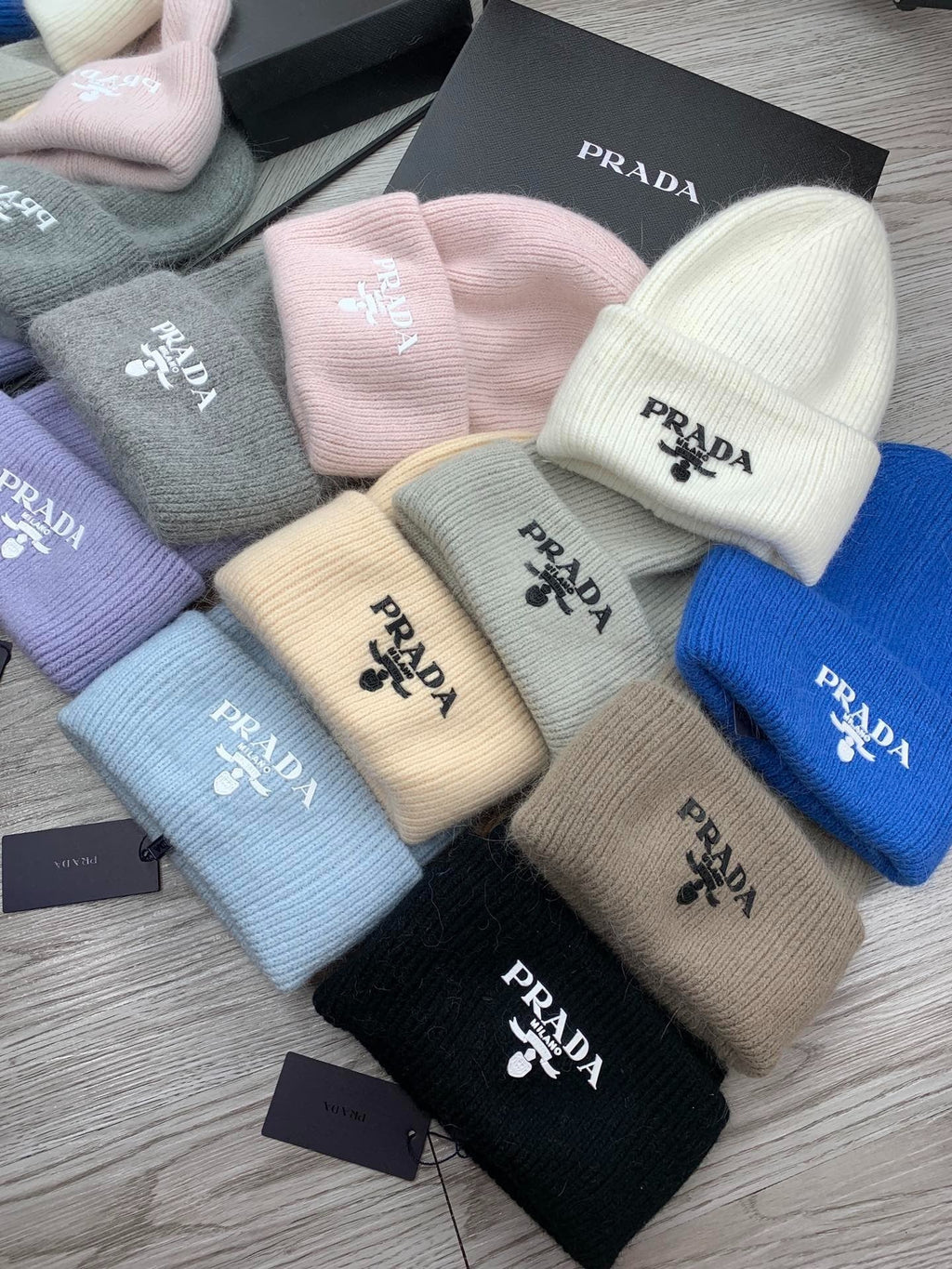 BEANIE HAT IN PASTEL PURPLE WOOL 108749