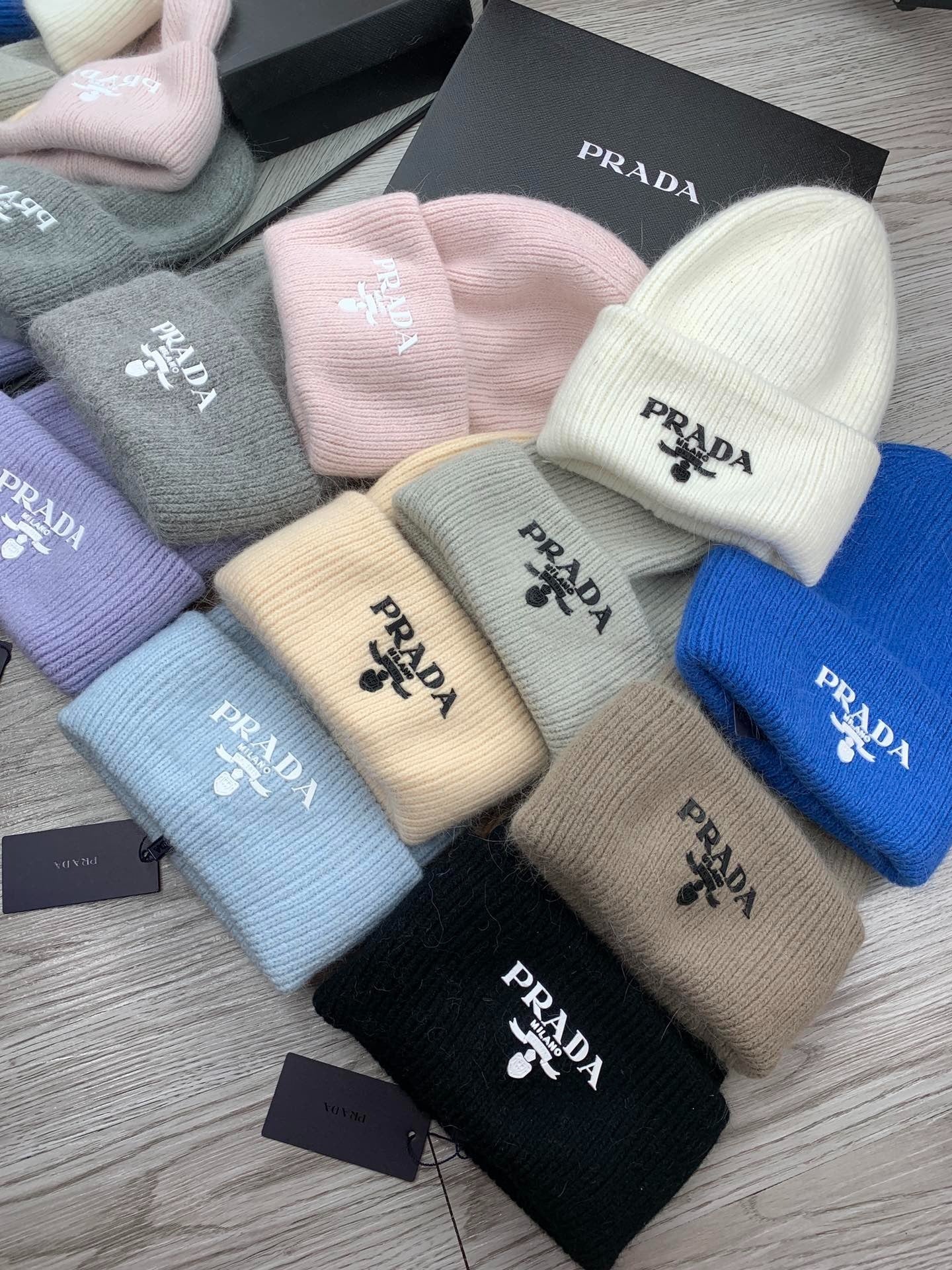 BEANIE HAT IN PASTEL PURPLE WOOL 108749