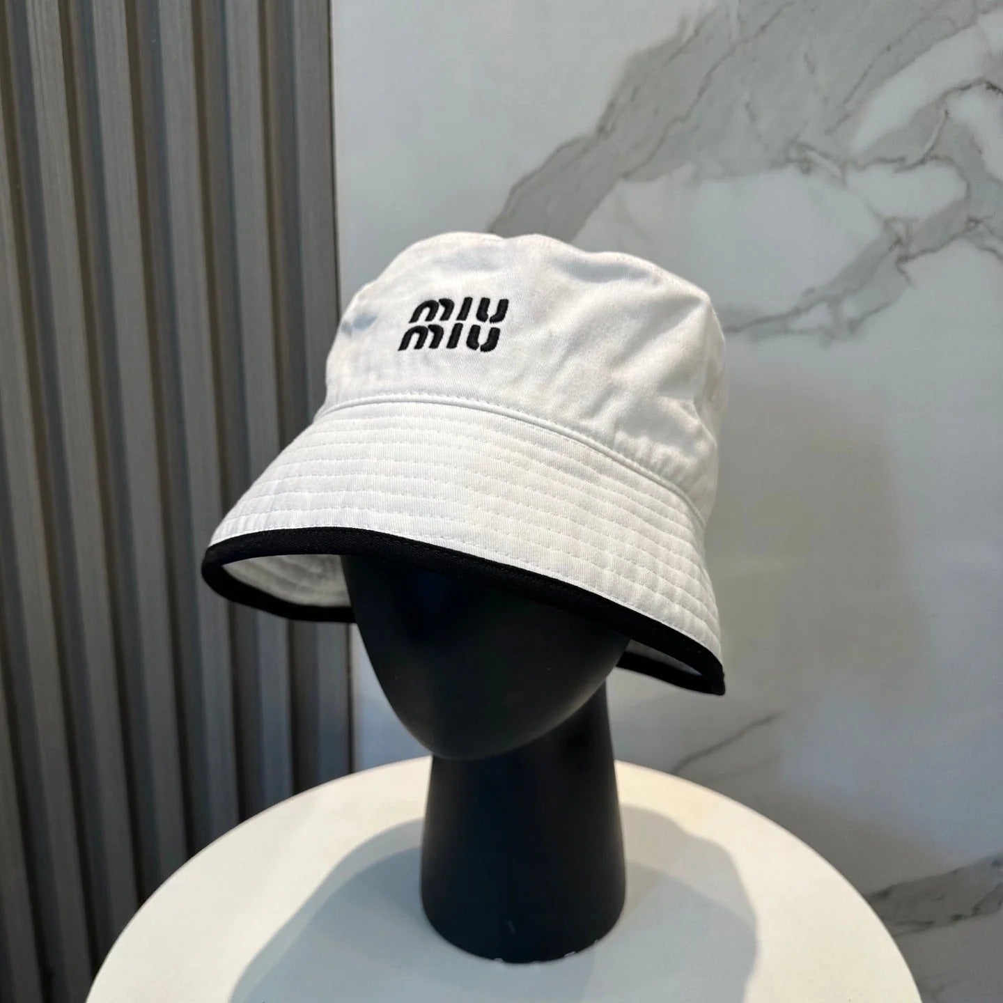 Miumiu Embroidered Two-tone Bucket Hat 229381