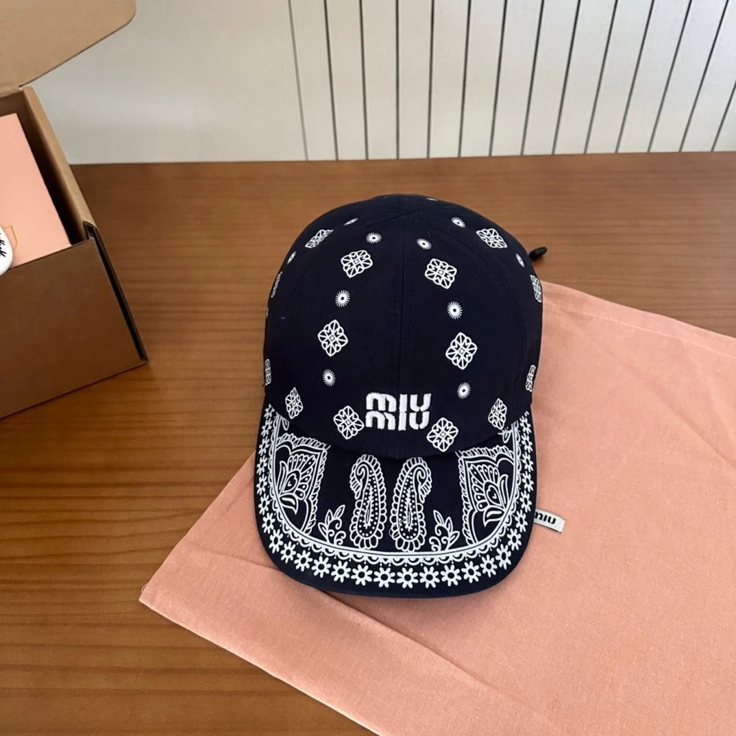 MM BASEBALL CAP IN BLACK WITH BLACK EMBROIDERED PATTERN