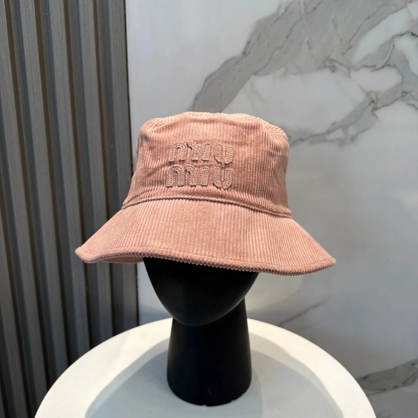 Miu Bucket Hat Velvet 297625